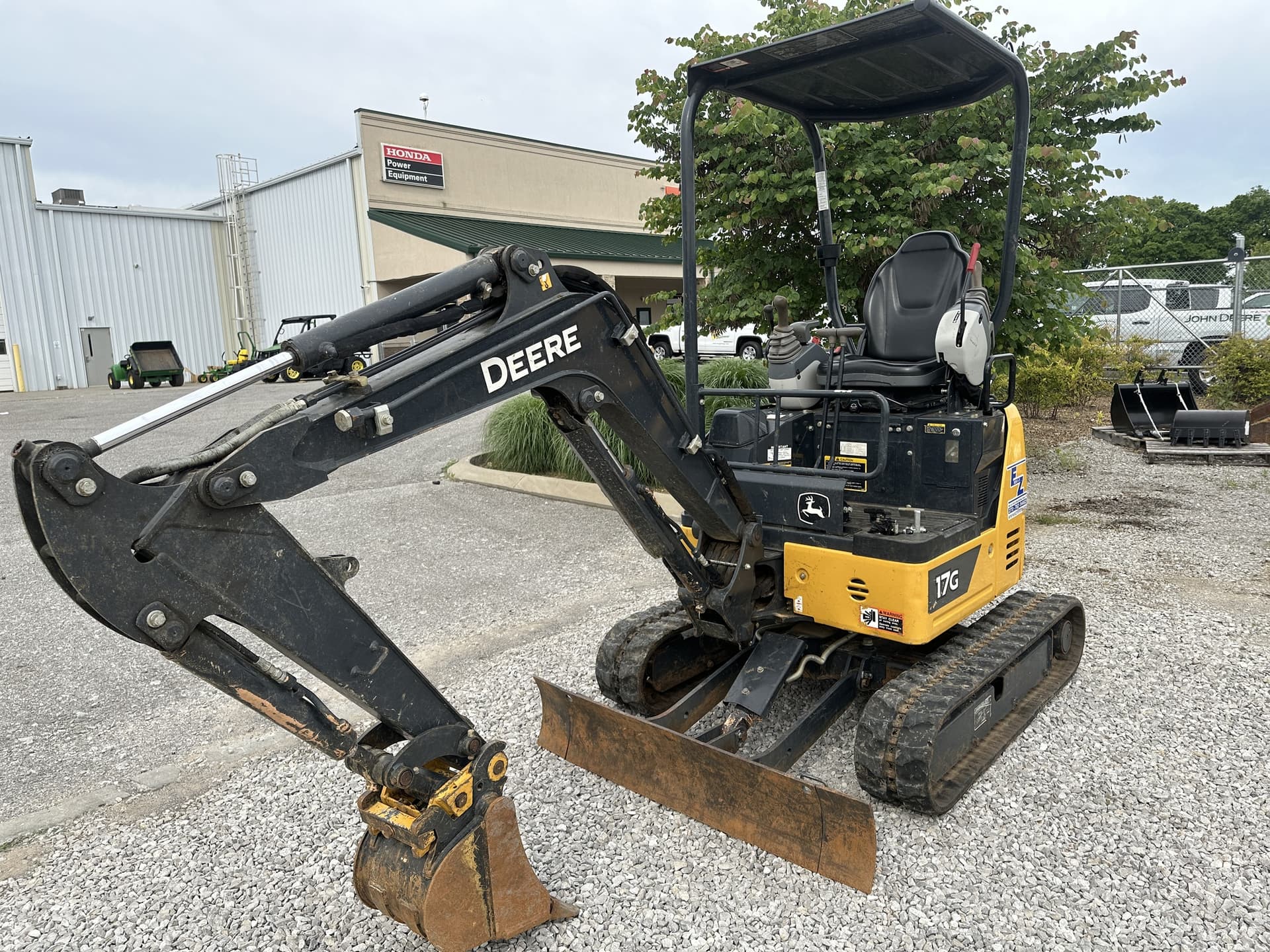 2022 John Deere 17G Image