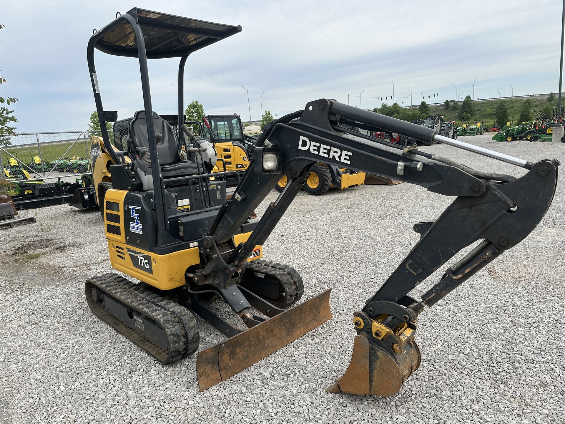 2022 John Deere 17G Image