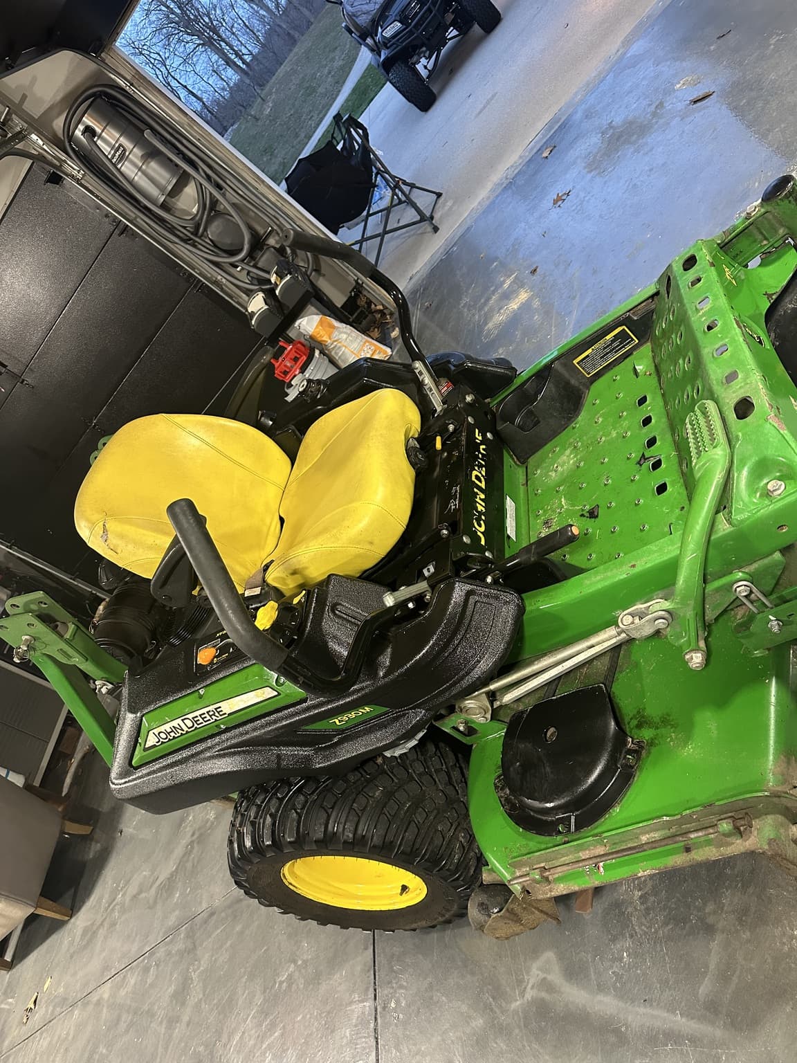 2016 John Deere Z930M Image