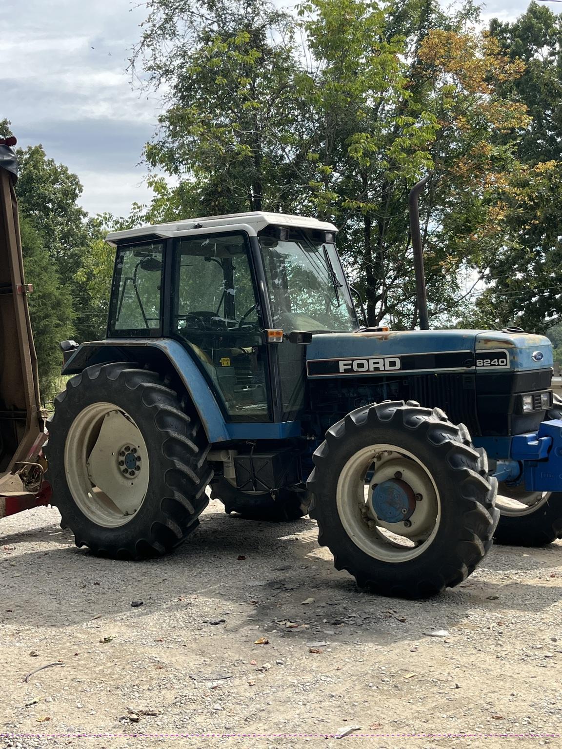 1993 Ford-New Holland 8240 - Wright Implement