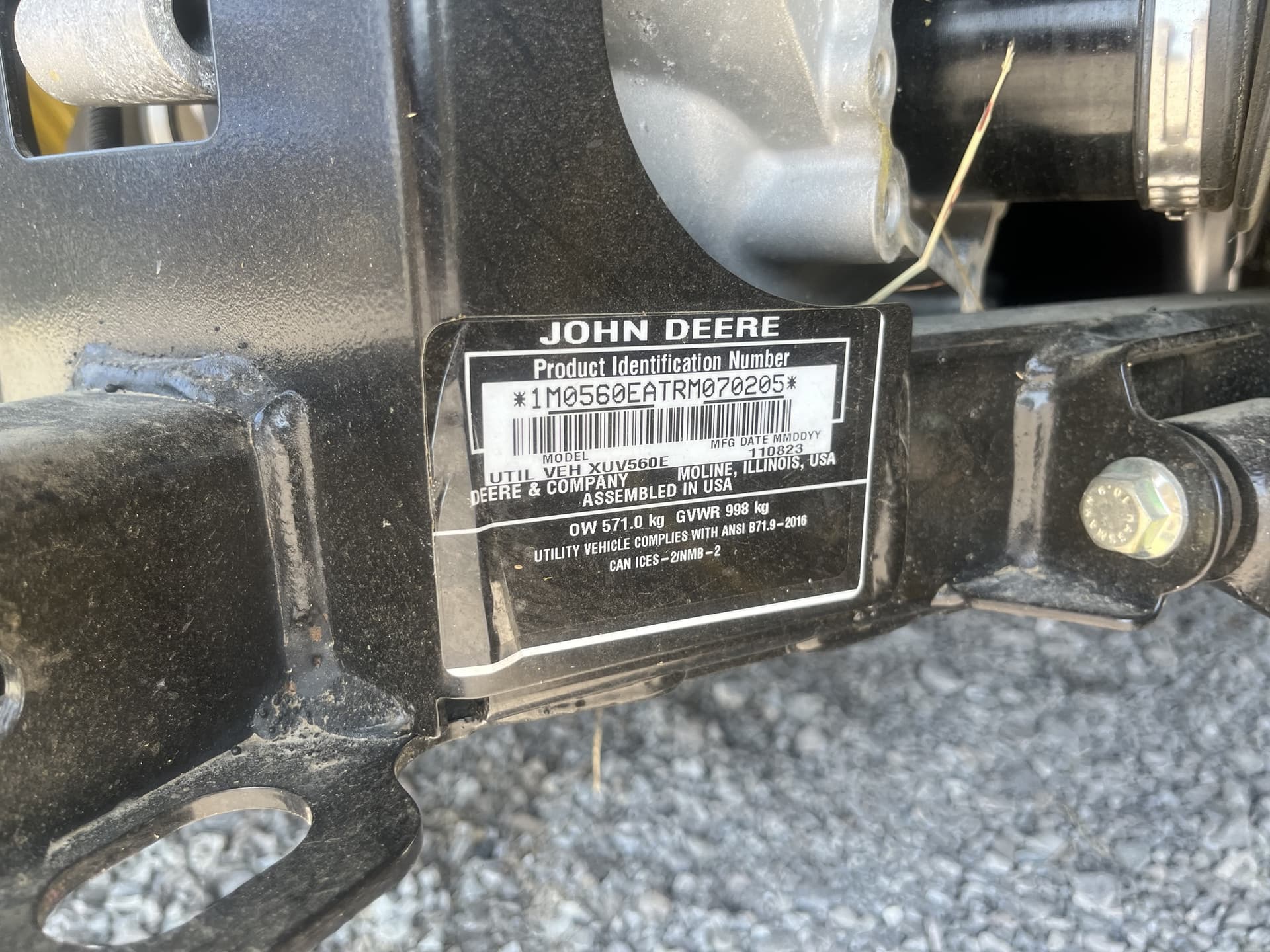 2024 John Deere XUV560E Image