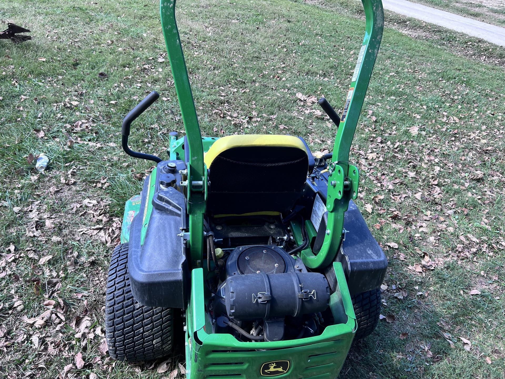 2016 John Deere Z915B