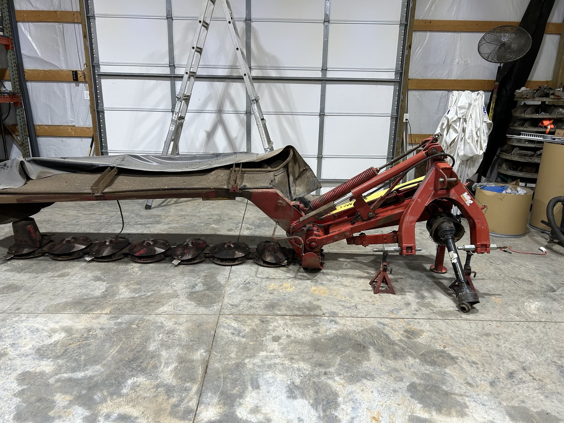 New Holland H6750 Image