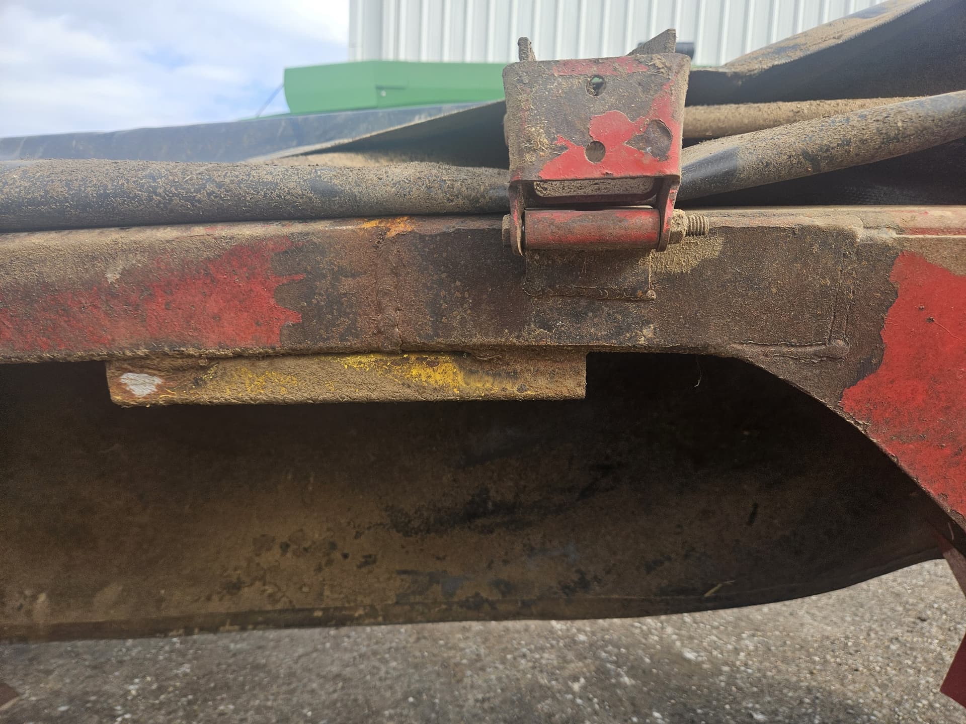 New Holland H6750 Image