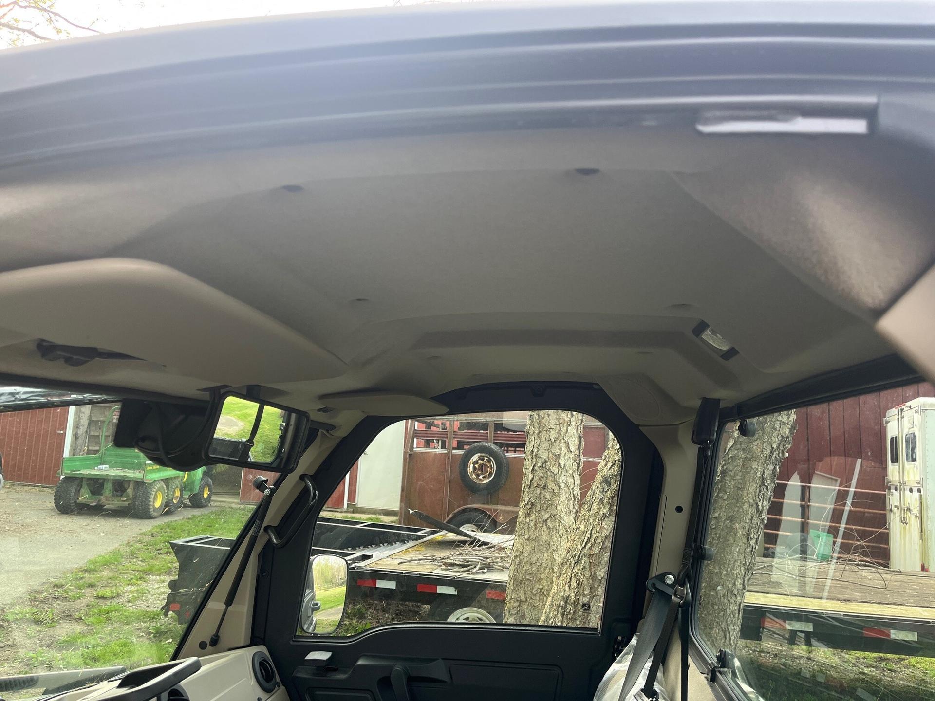 2024 John Deere XUV 835R Image