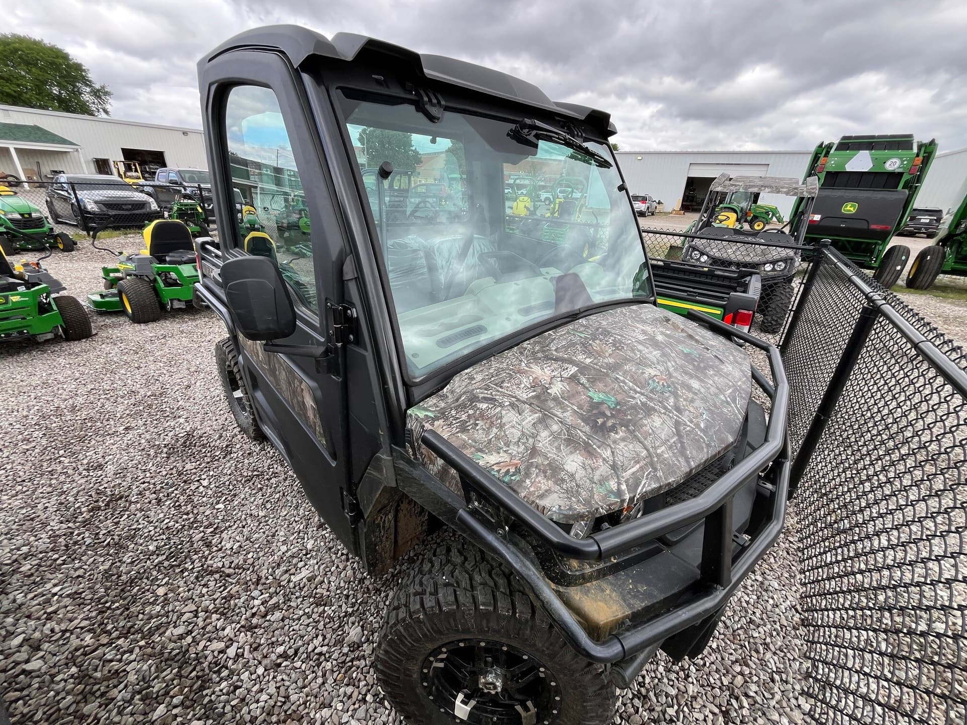 2024 John Deere XUV 835R Image