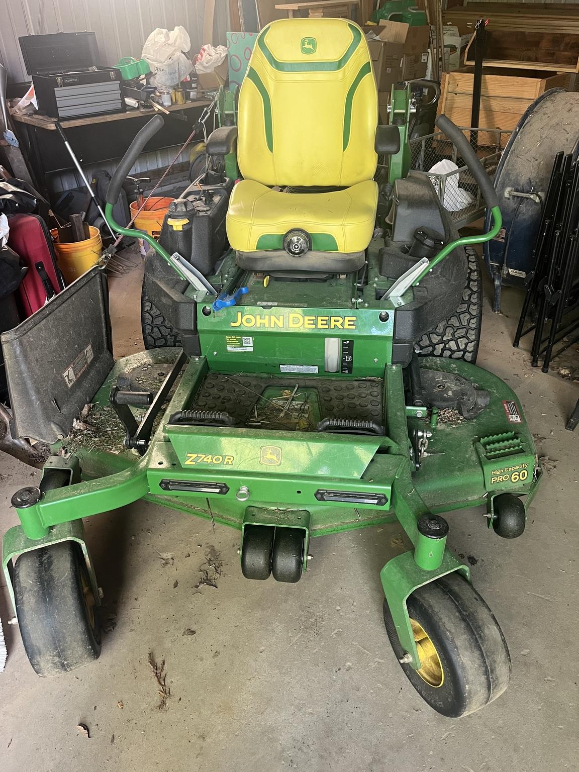 2023 John Deere Z740R Image