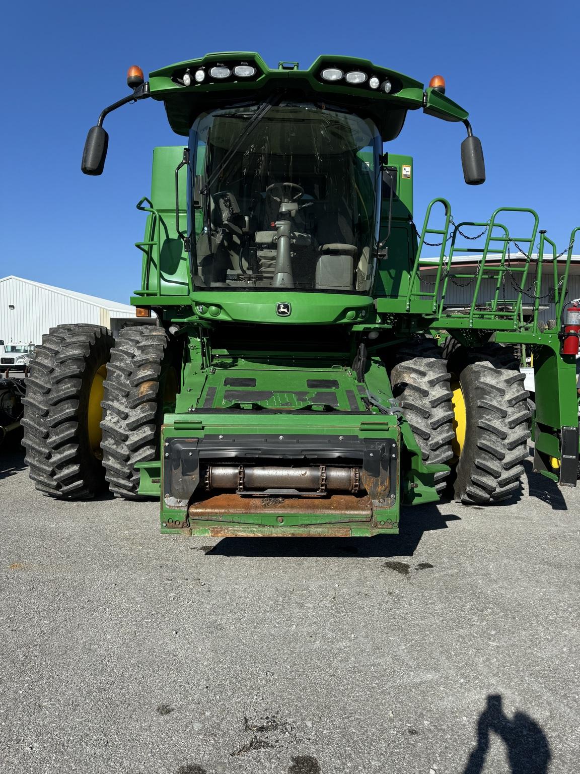 2016 John Deere S680 Image