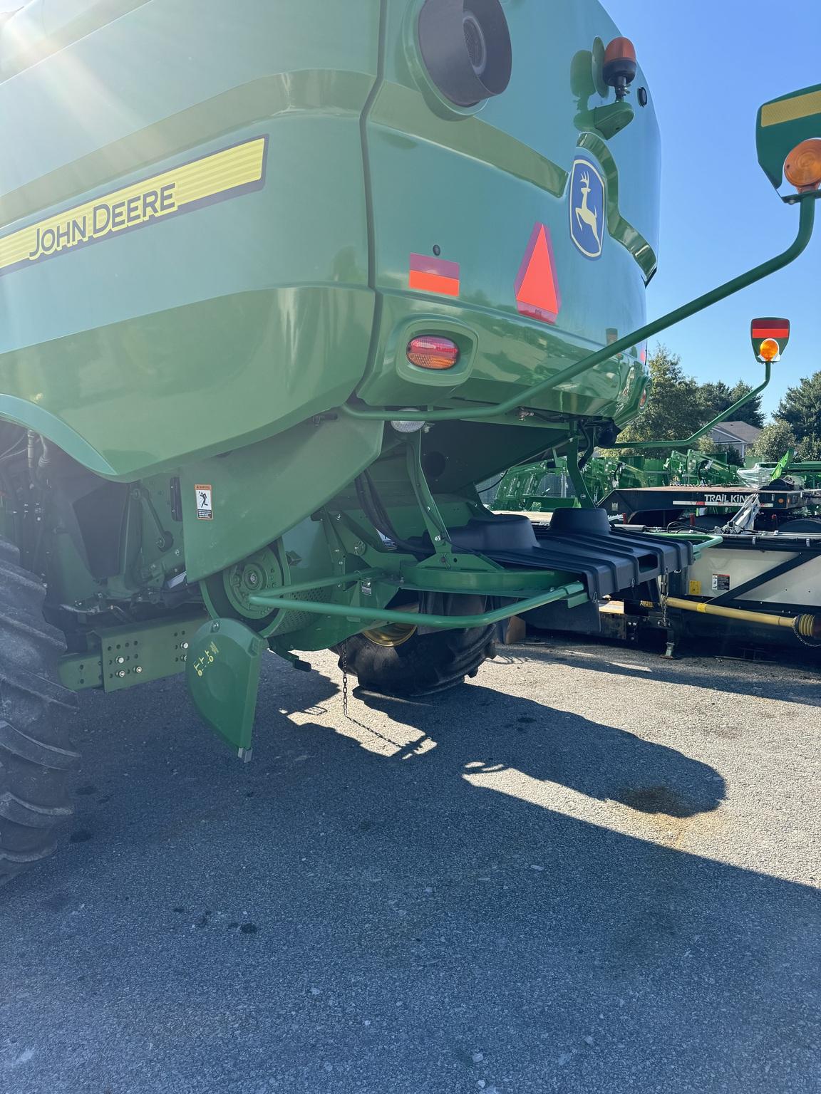 2016 John Deere S680 Image