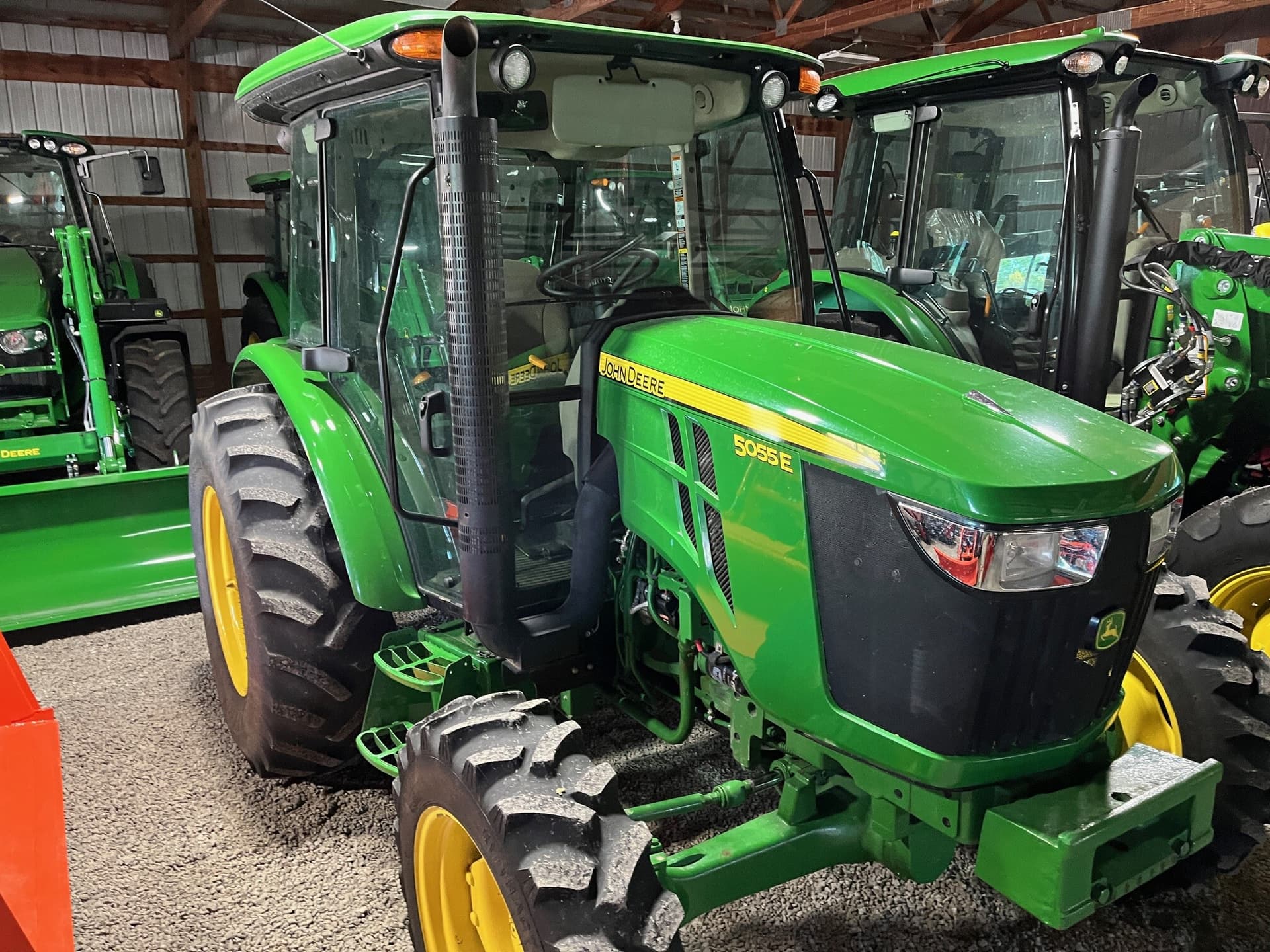 2016 John Deere 5055E