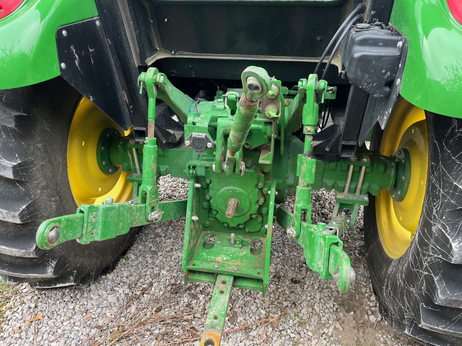 2016 John Deere 5055E