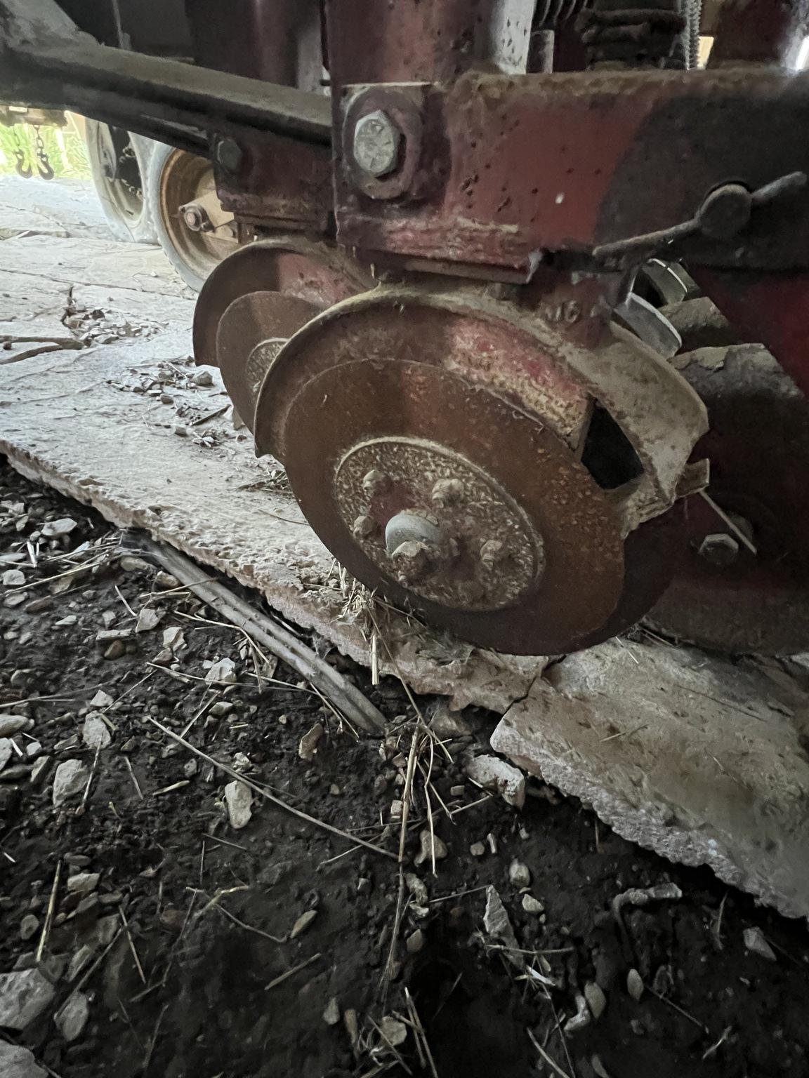 Haybuster 107 Image