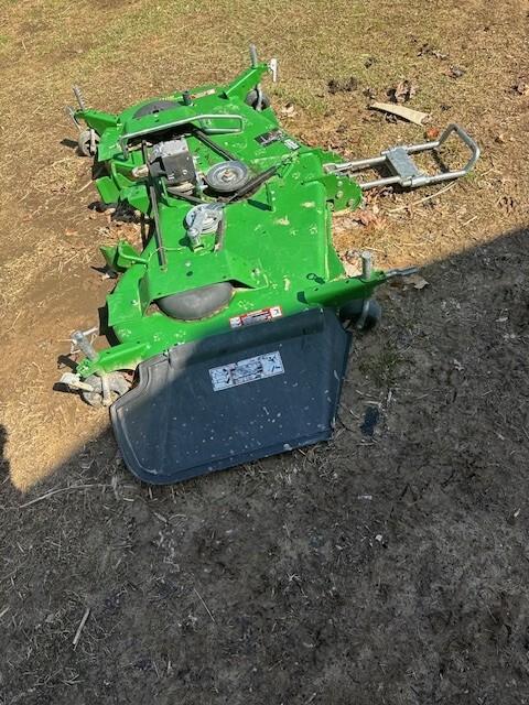 2022 John Deere 2025R Image