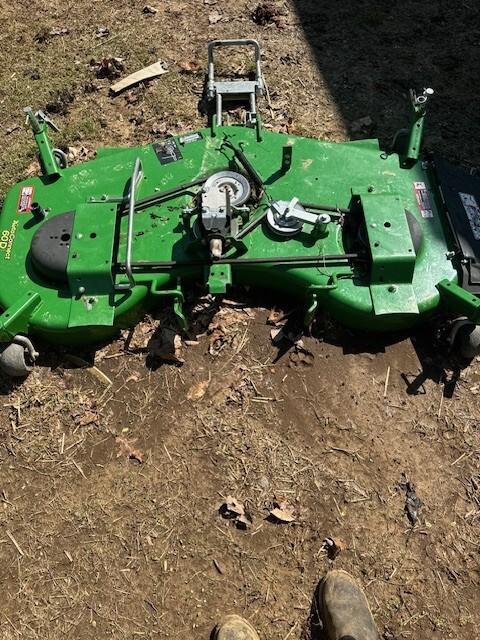 2022 John Deere 2025R Image