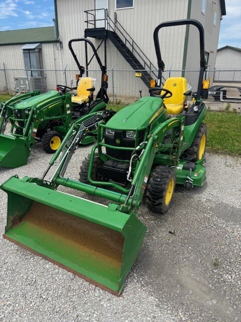 2022 John Deere 2025R Image