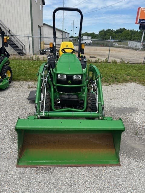 2022 John Deere 2025R Image