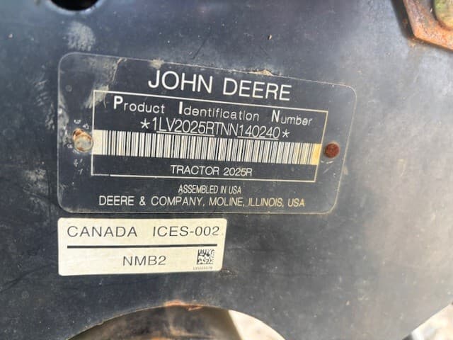 2022 John Deere 2025R Image