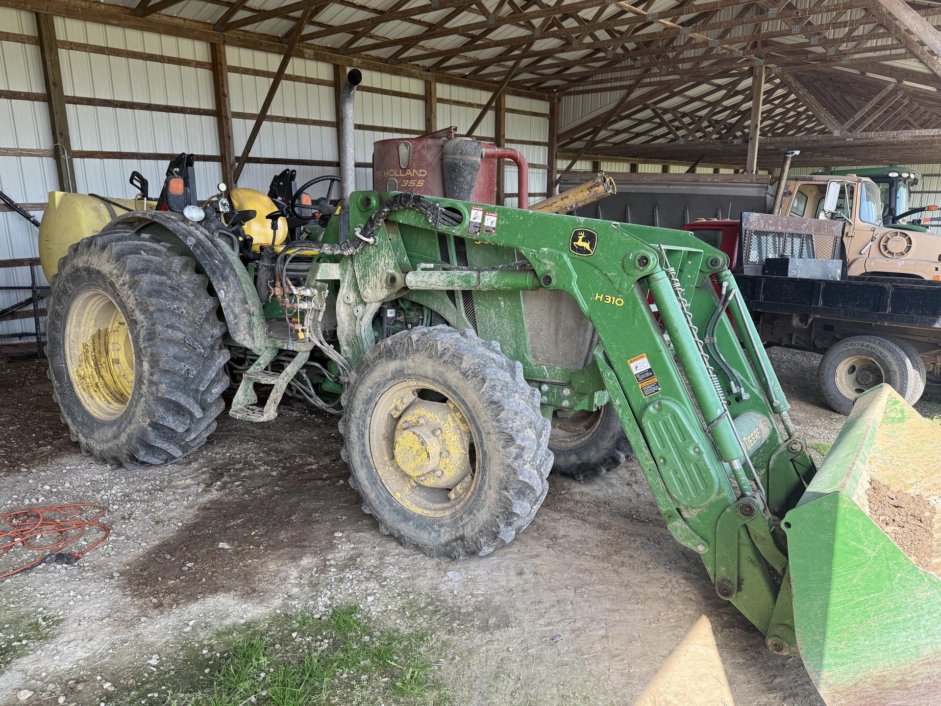 2012 John Deere 5100M Image