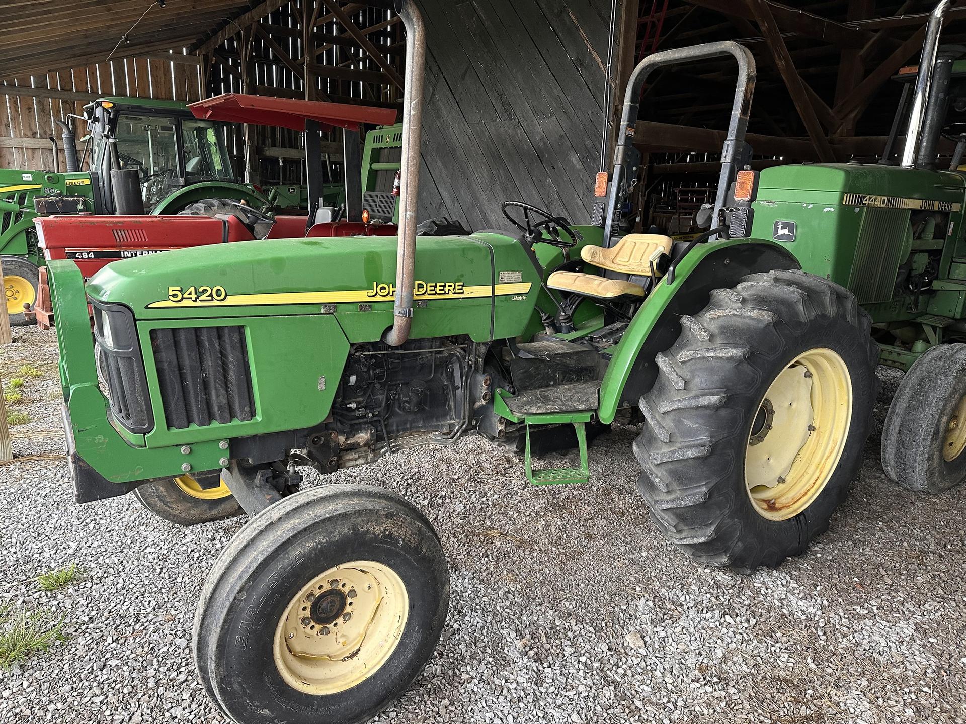 2003 John Deere 5420 Image