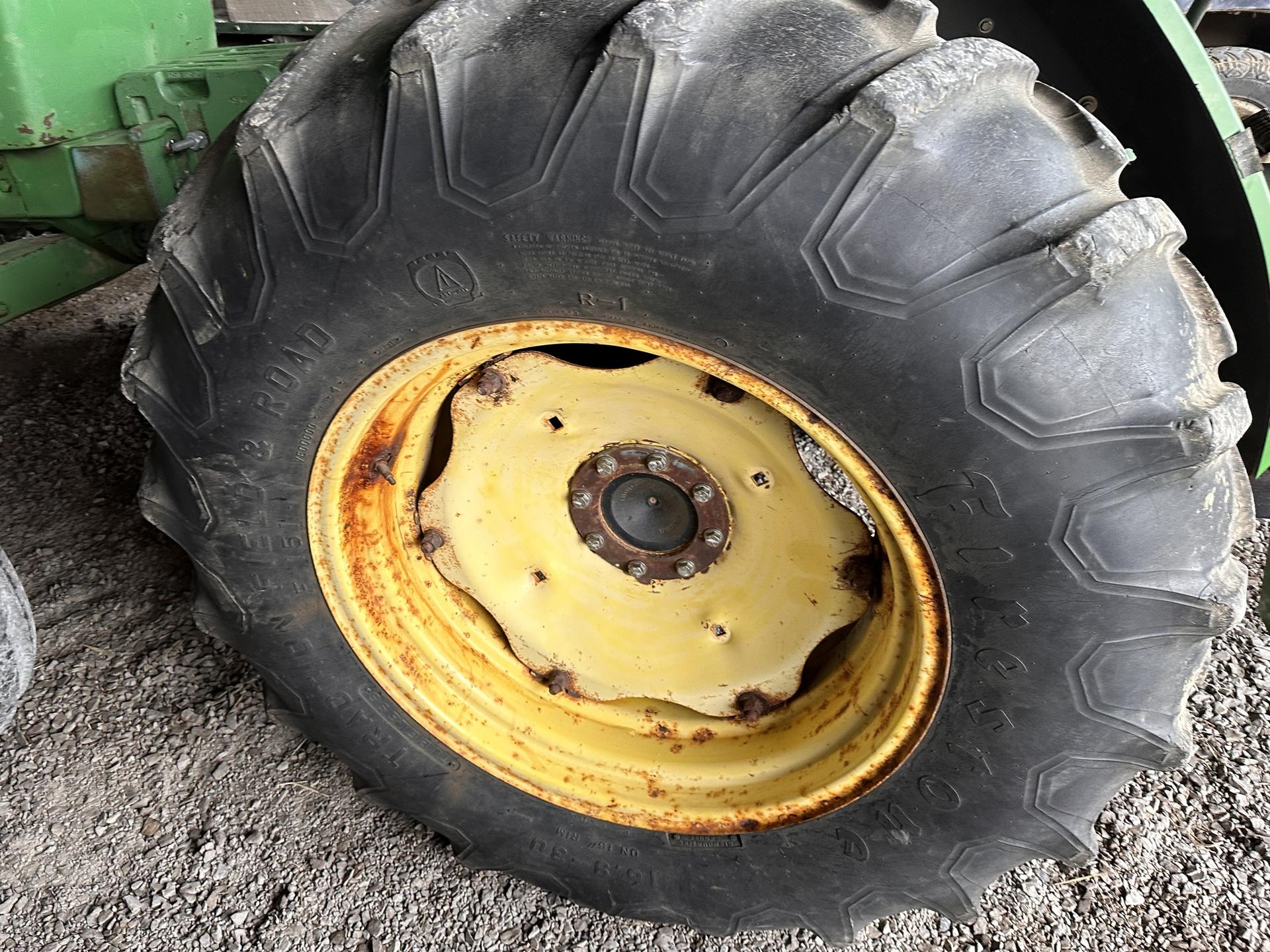 2003 John Deere 5420 Image