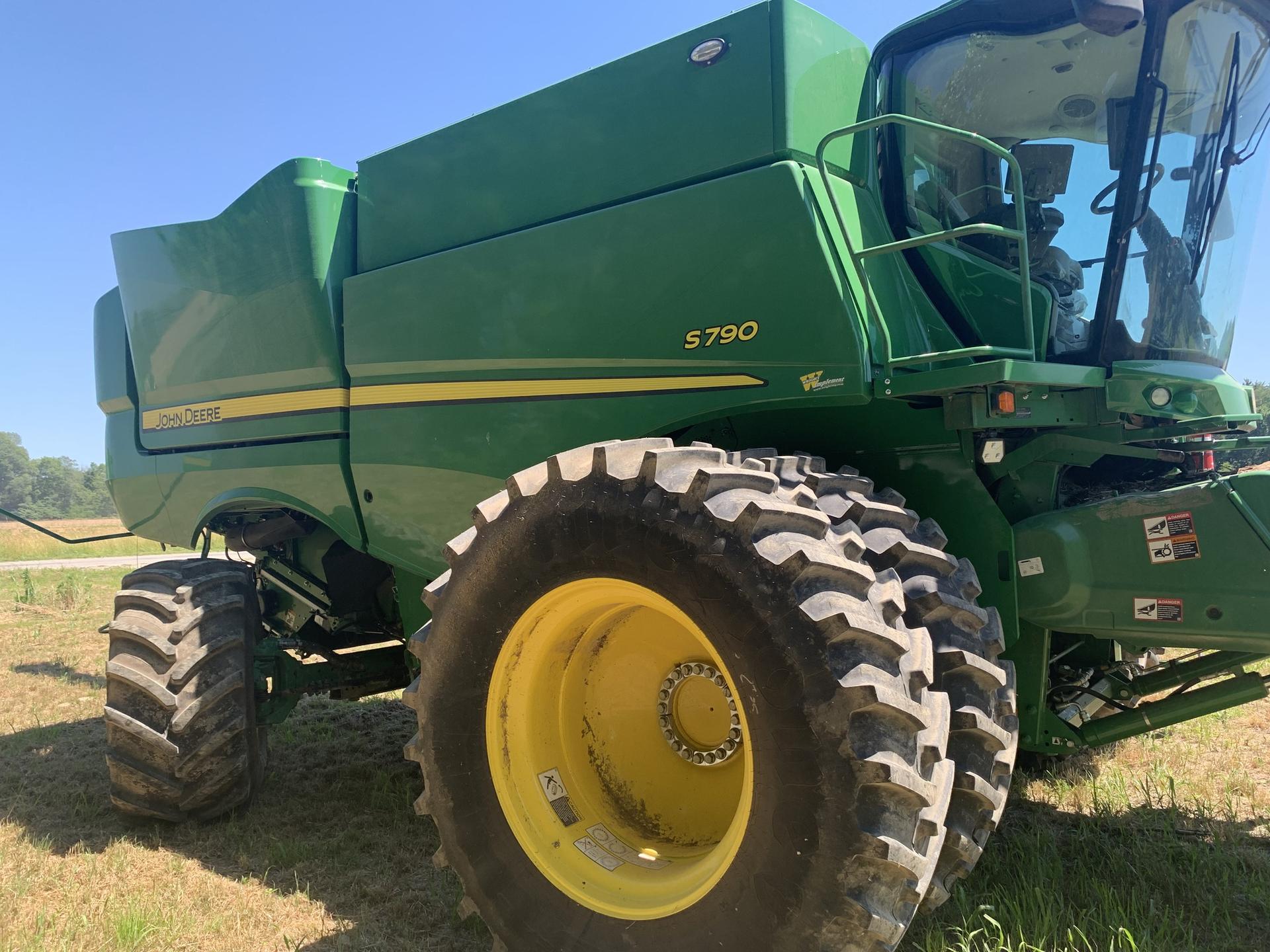 2023 John Deere S790