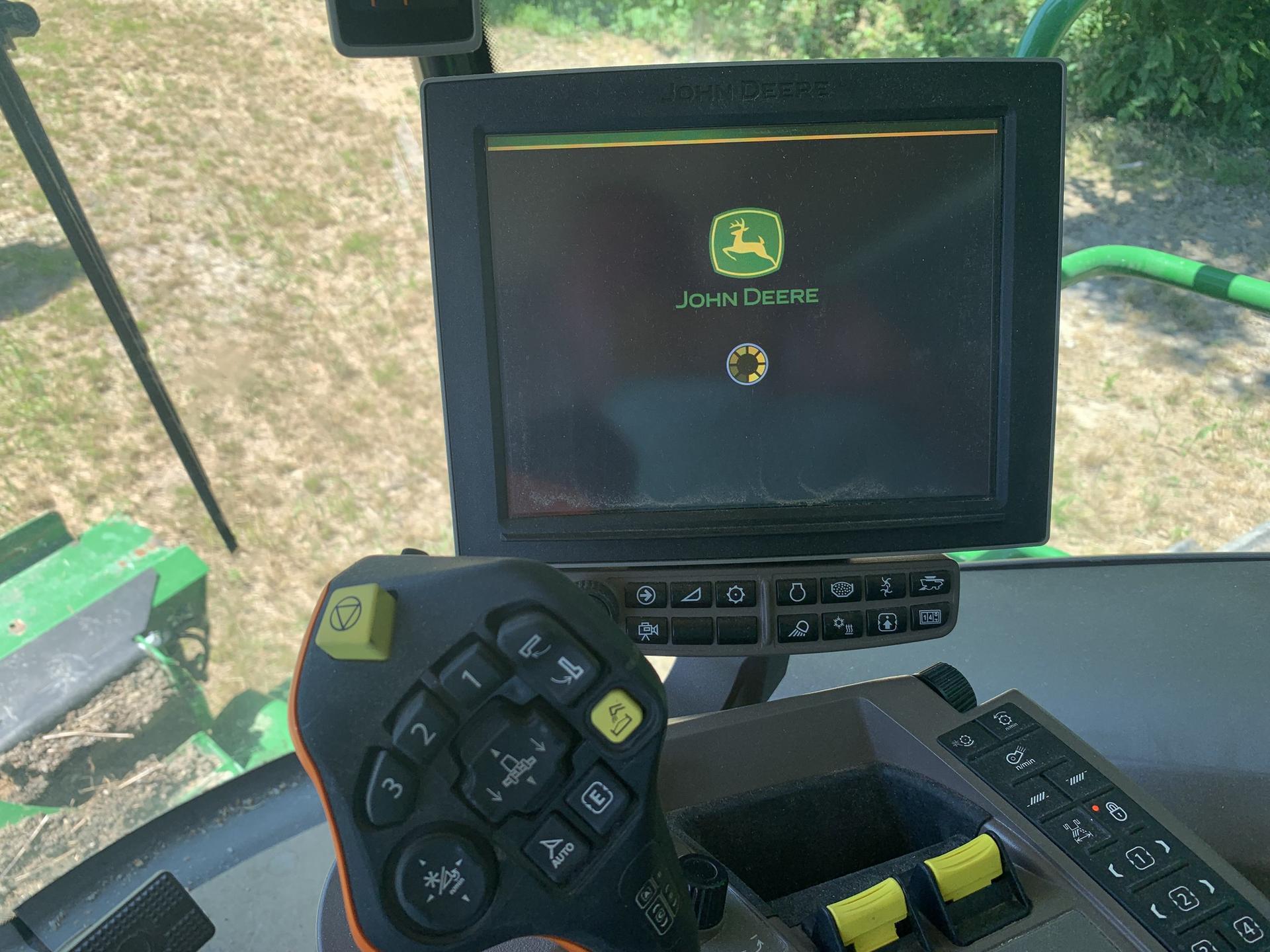 2023 John Deere S790