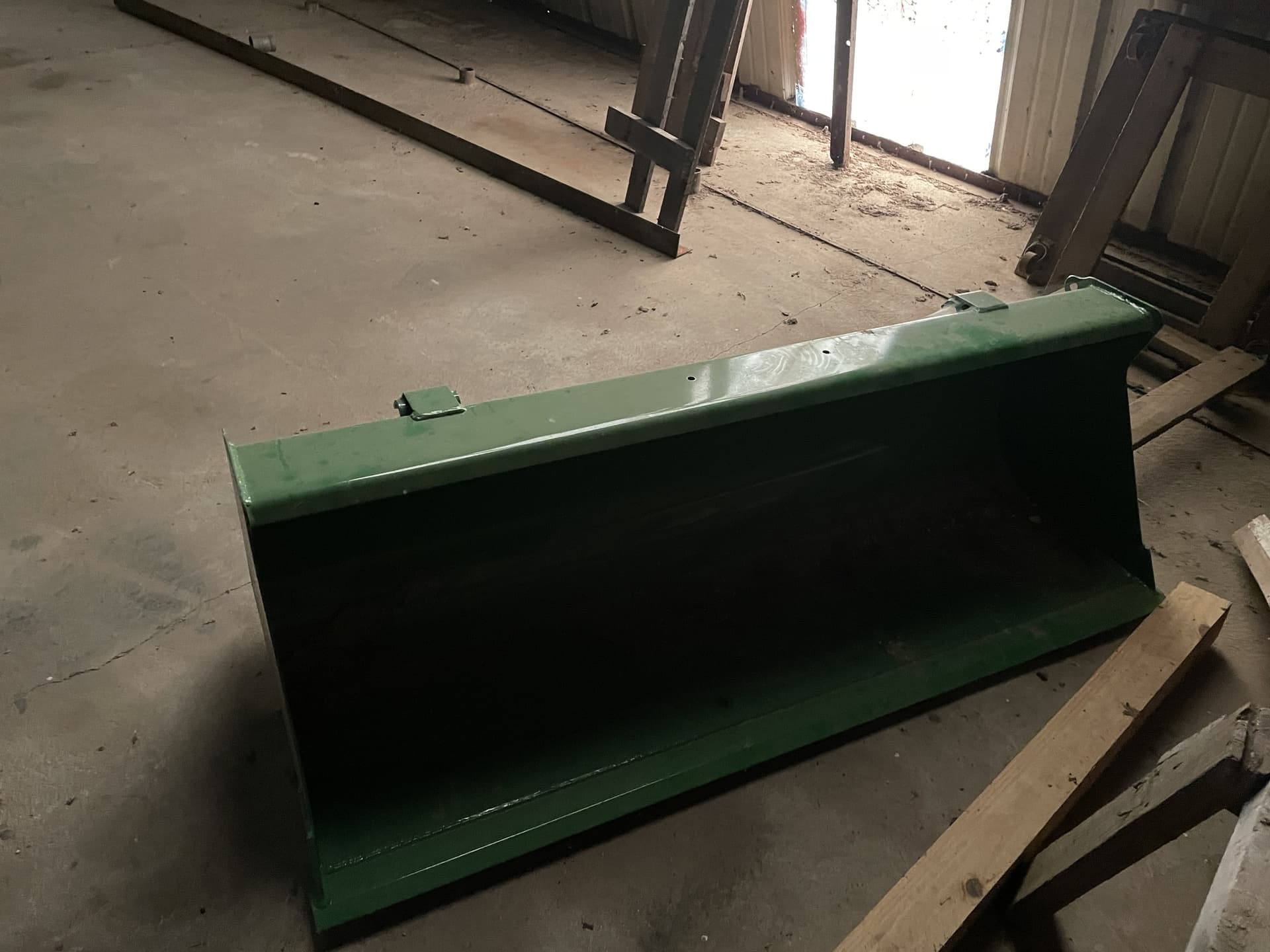 2022 John Deere 3033R Image
