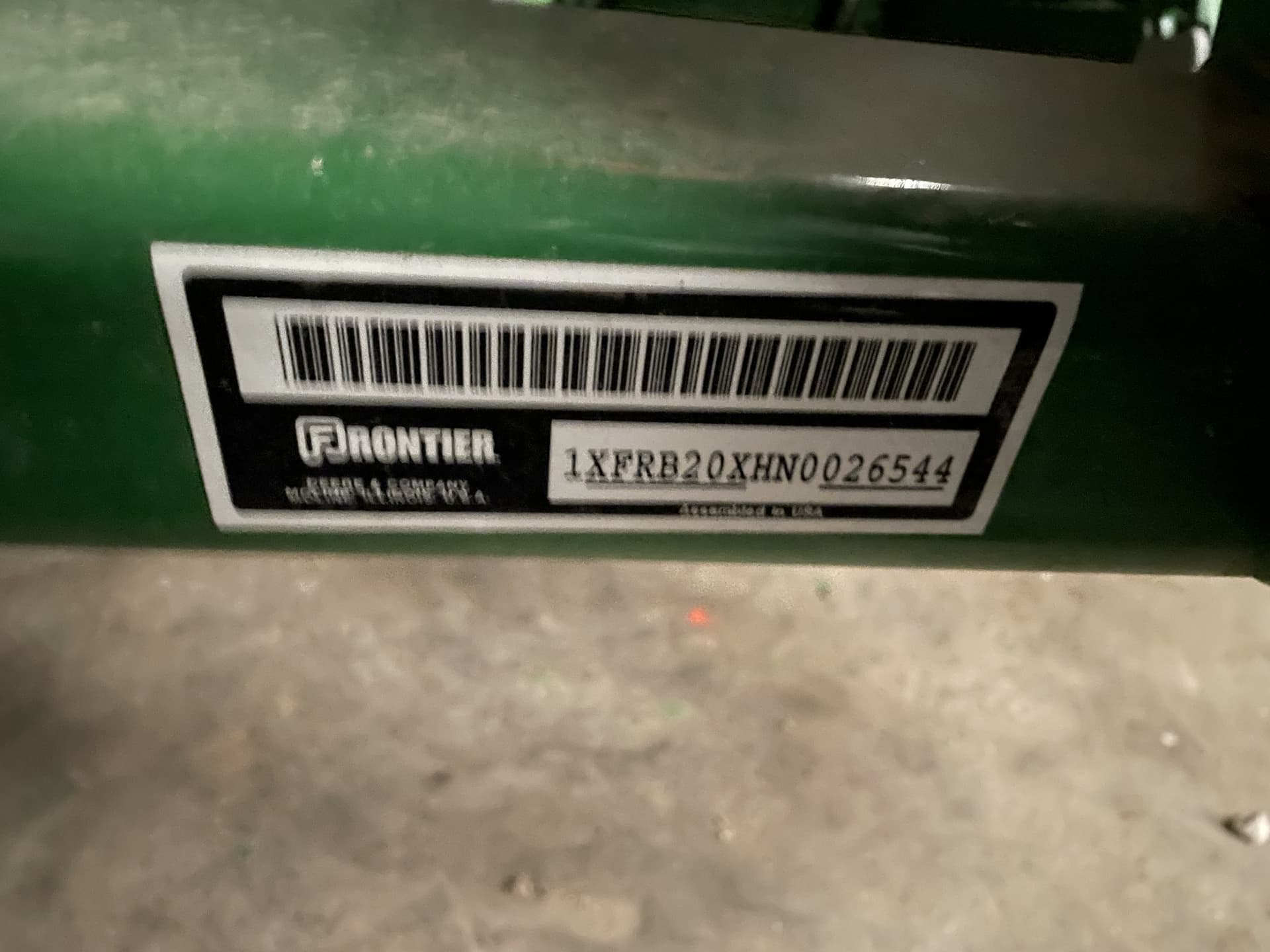 2022 John Deere 3033R Image