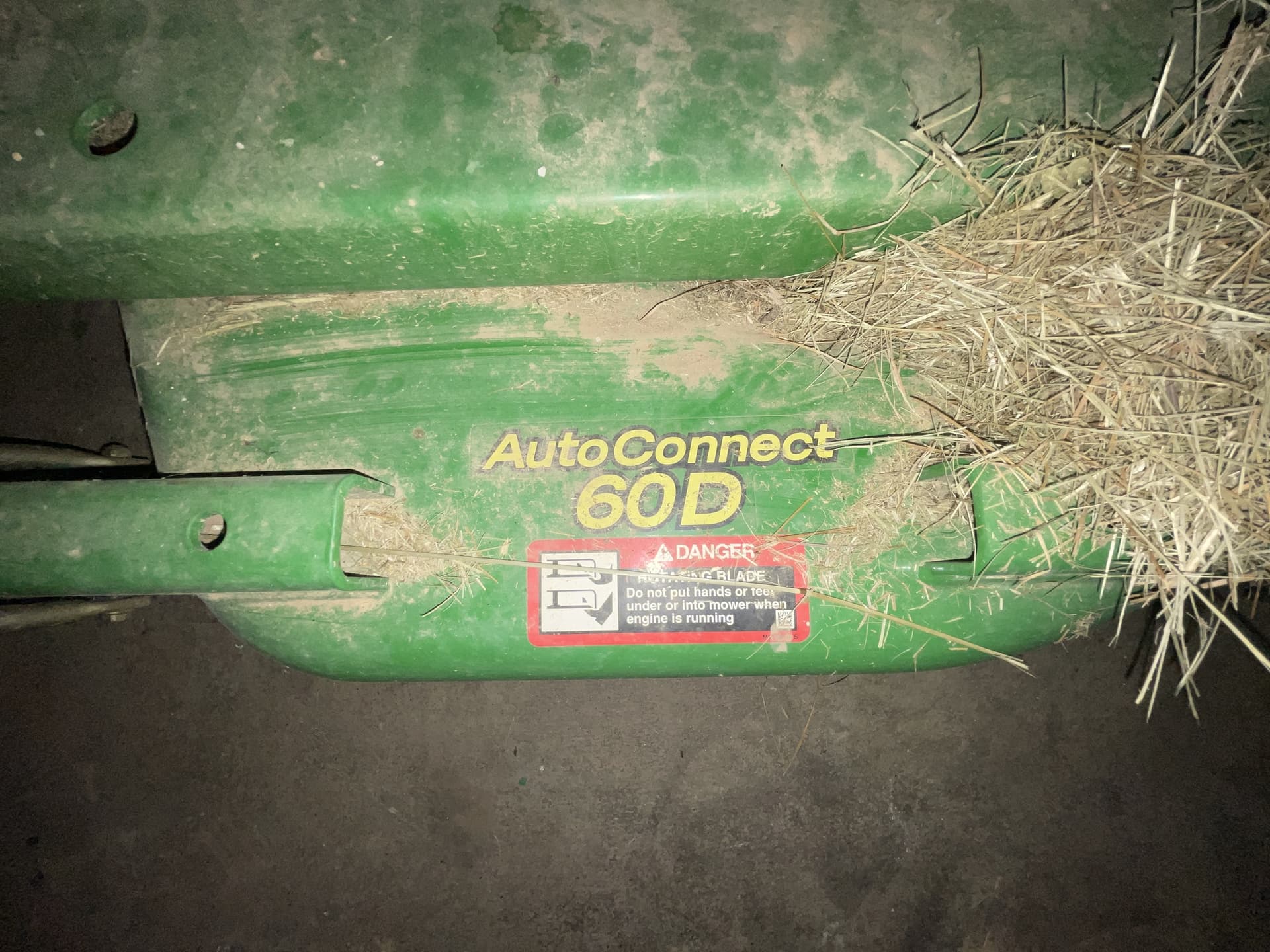 2022 John Deere 3033R Image