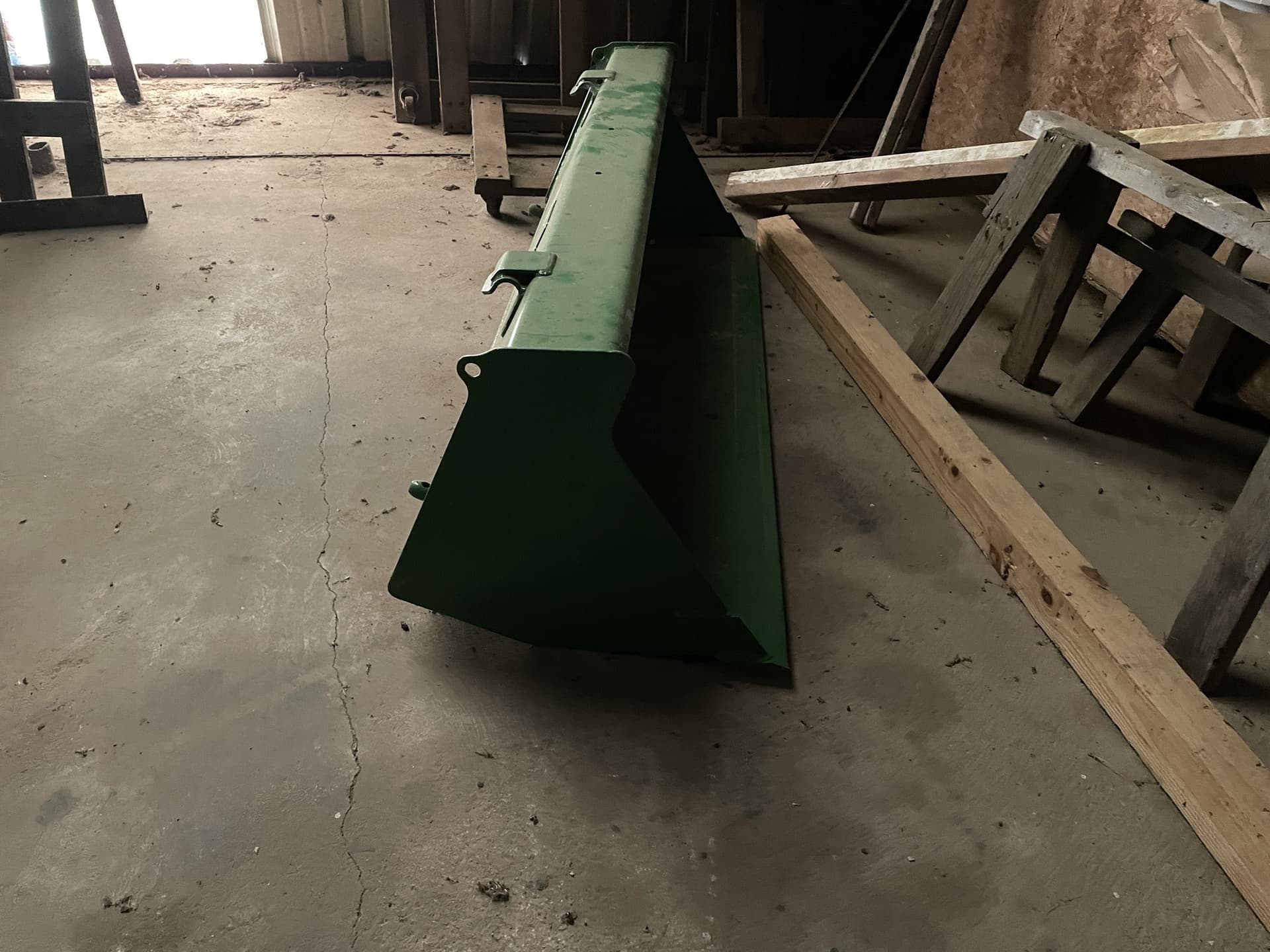 2022 John Deere 3033R Image