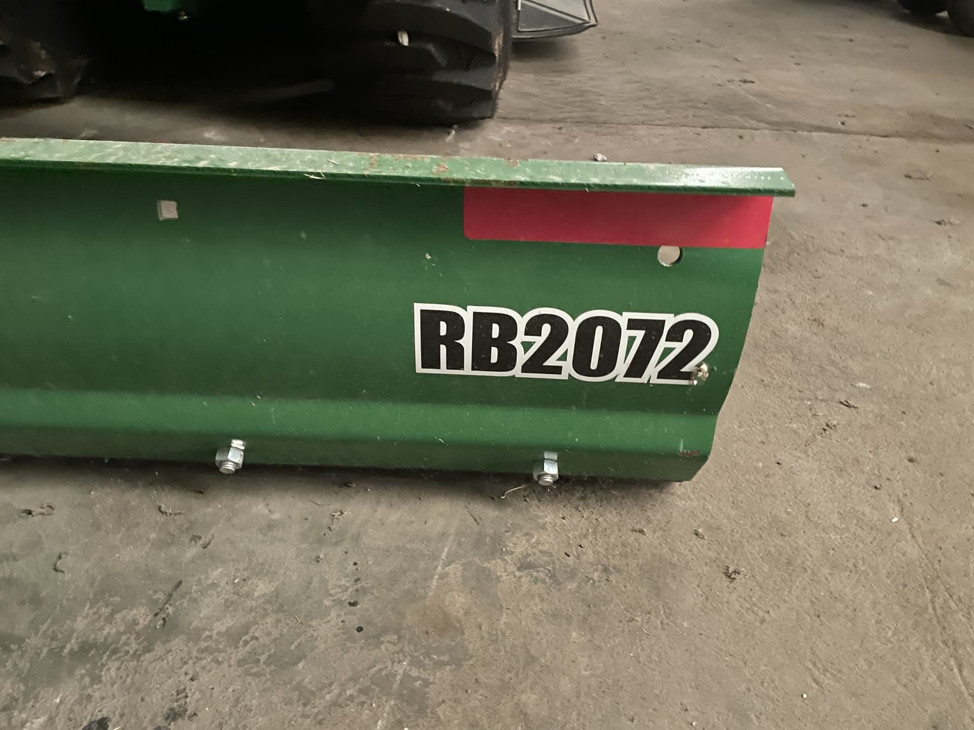 2022 John Deere 3033R Image