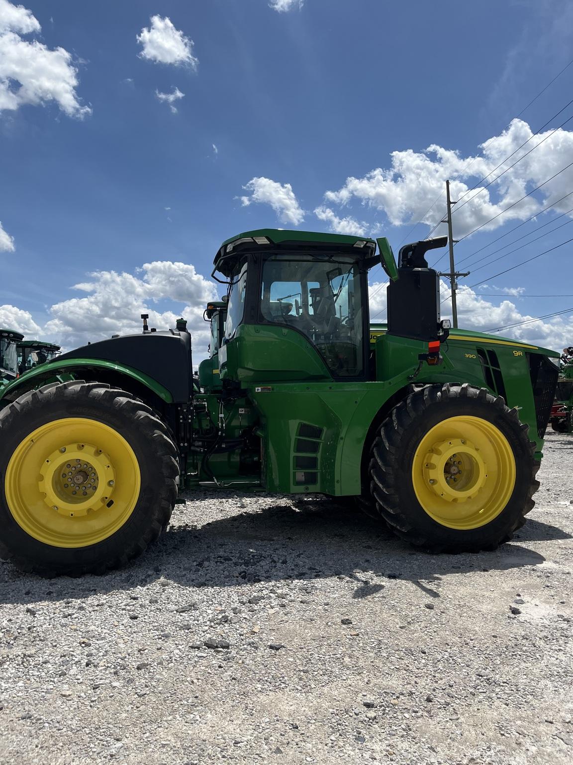 2023 John Deere 9R 390