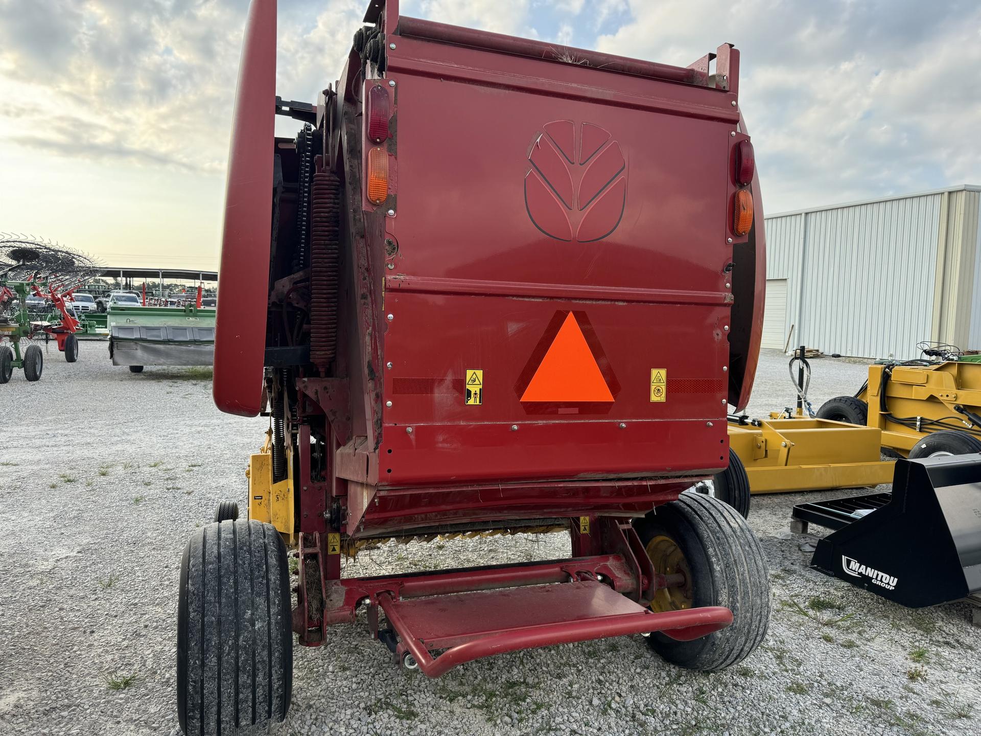 2015 New Holland Rollbelt 450