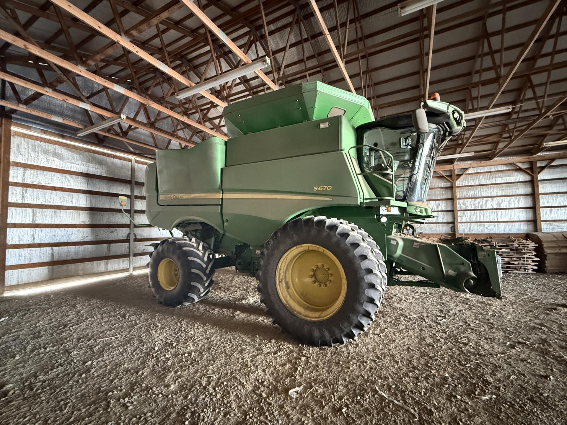 2015 John Deere S670