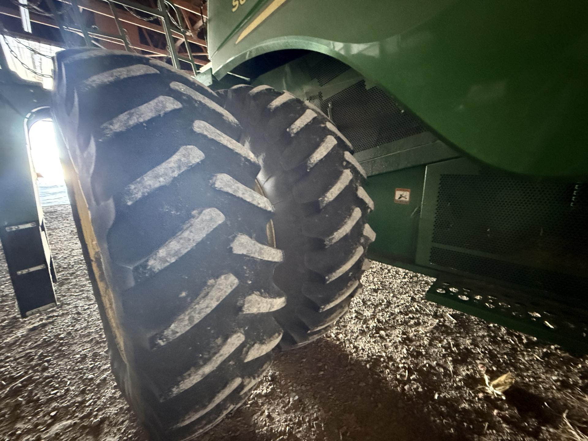 2015 John Deere S670