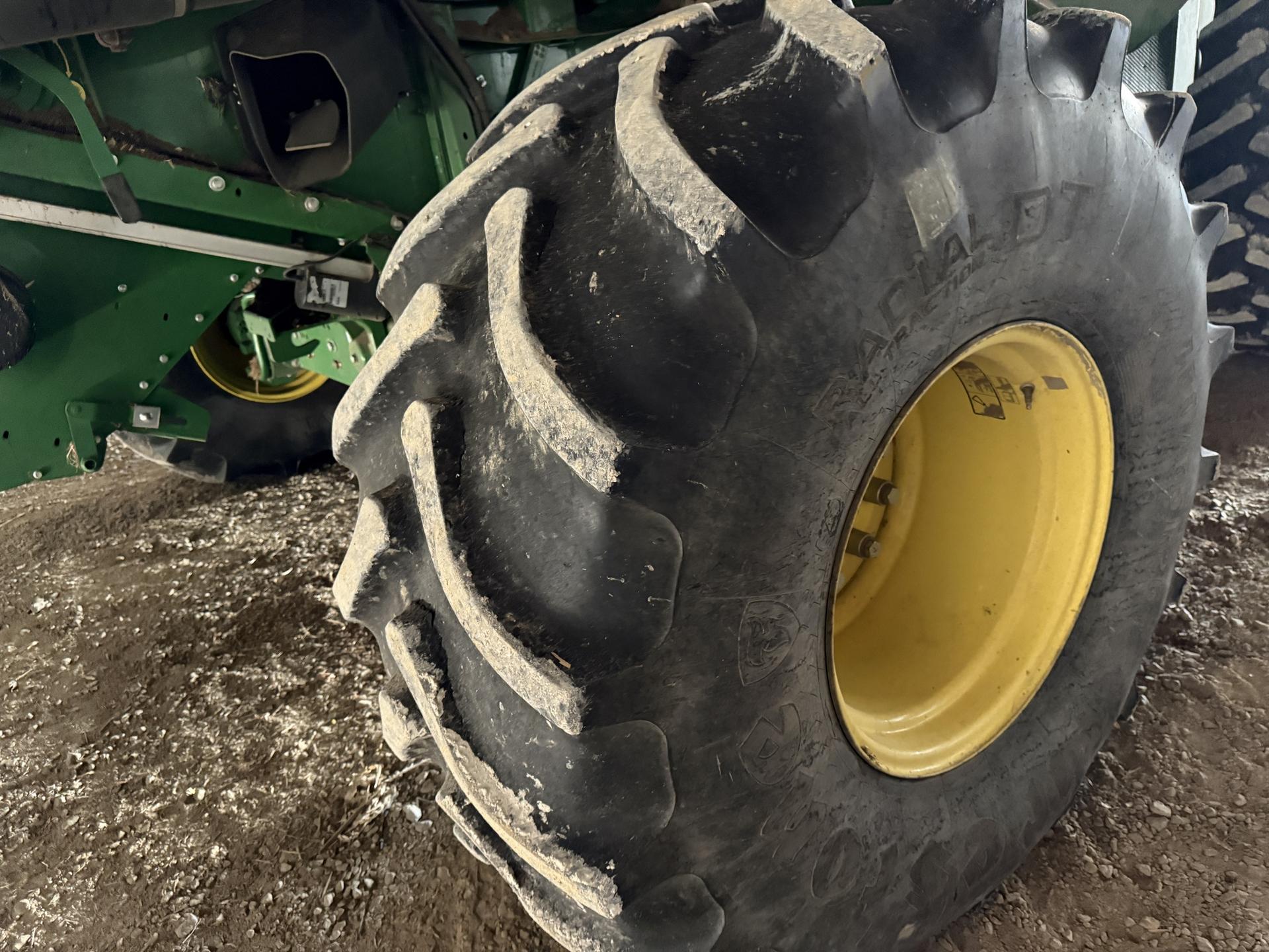 2015 John Deere S670