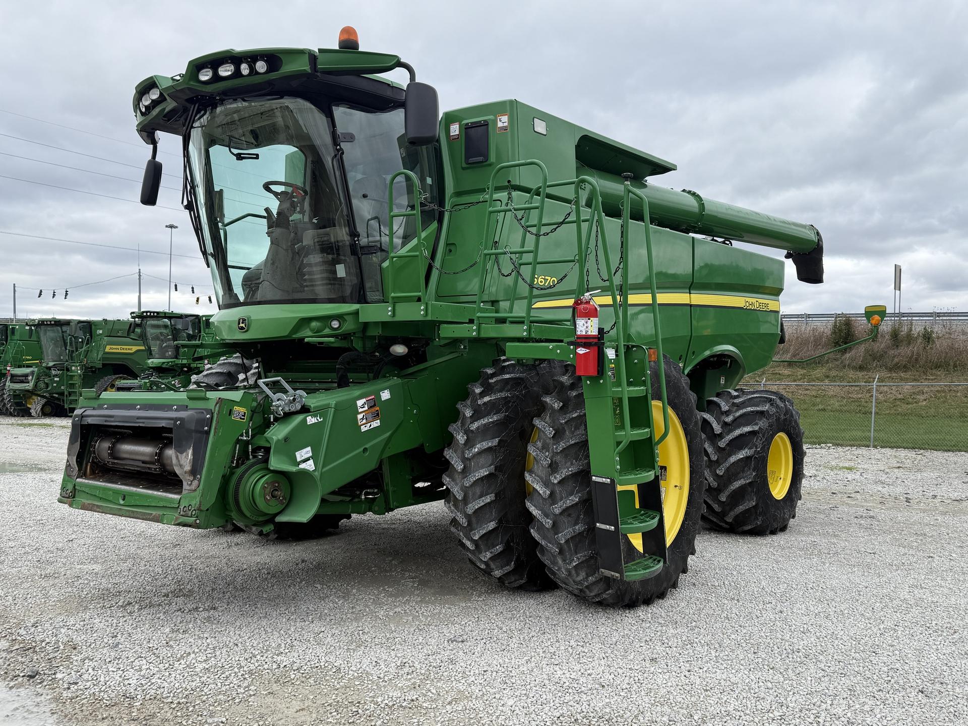 2015 John Deere S670