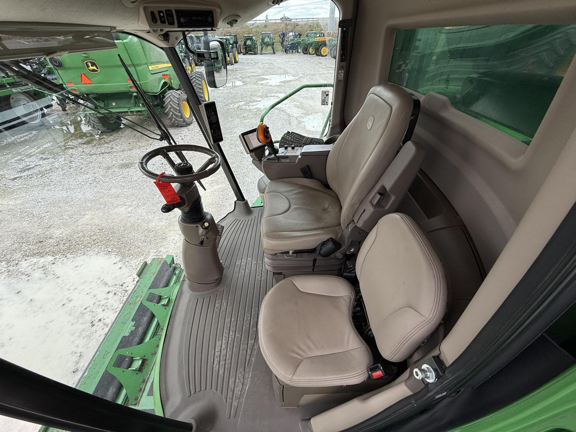 2015 John Deere S670