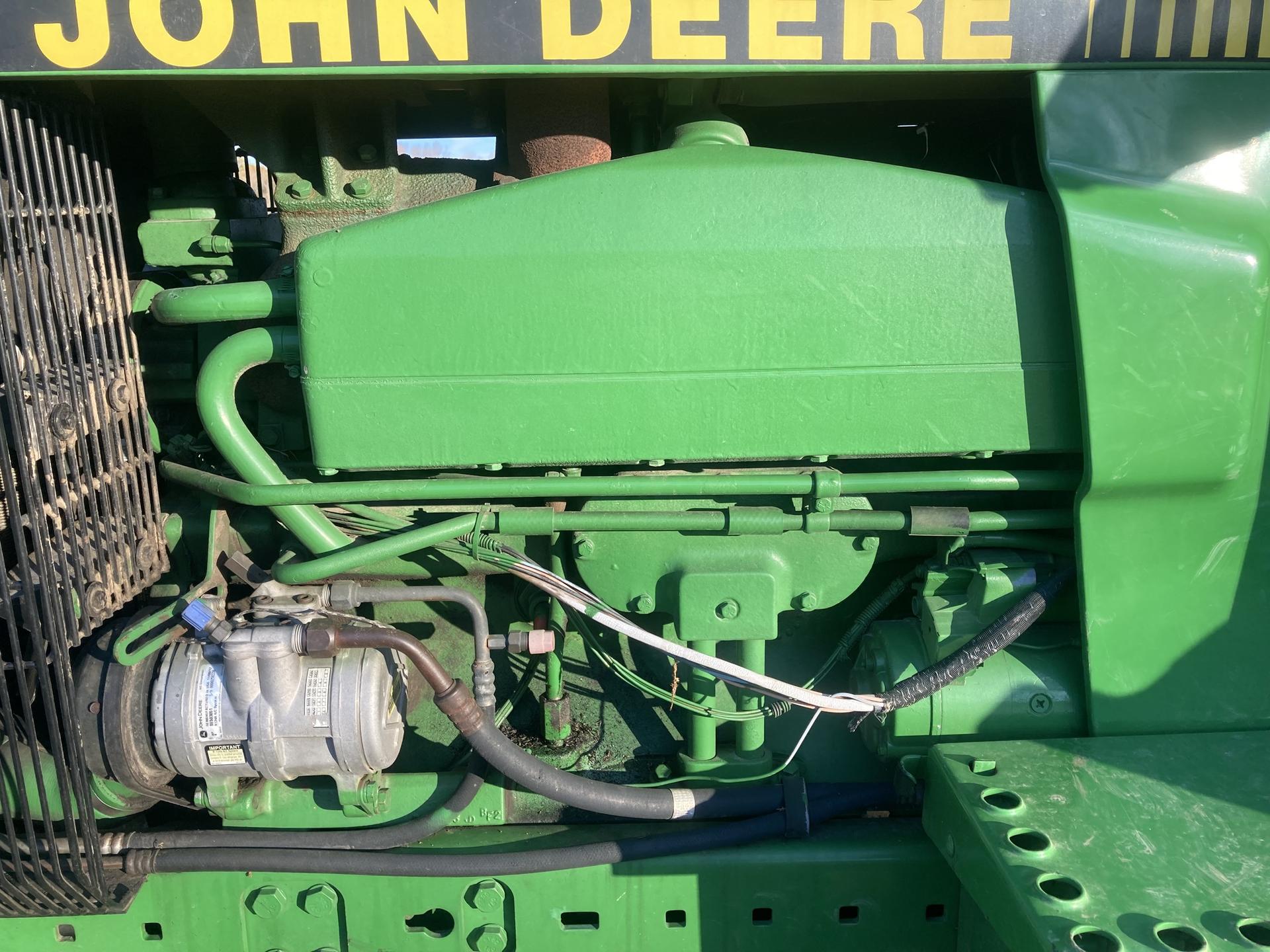 1990 John Deere 4955