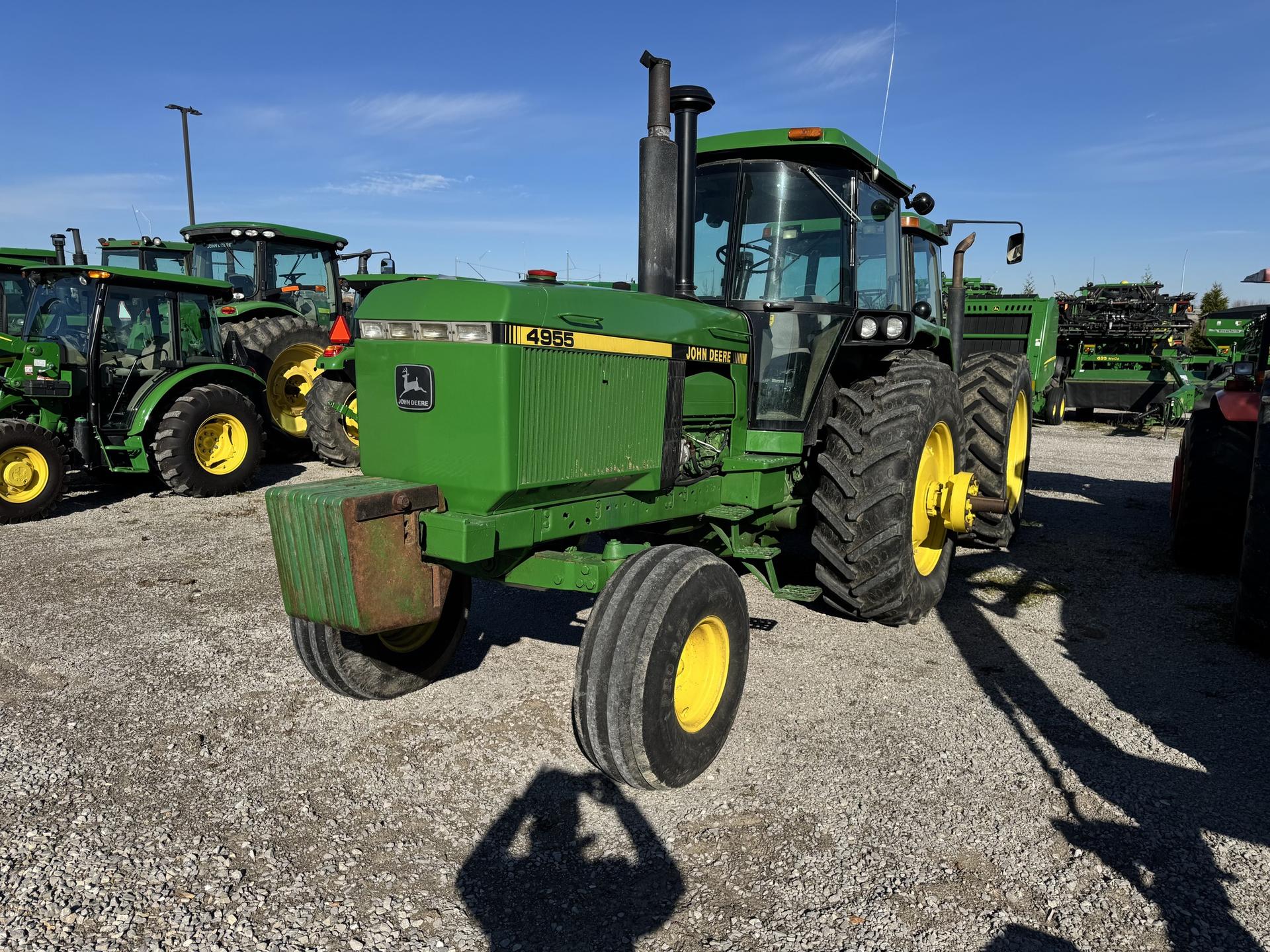 1990 John Deere 4955 Image