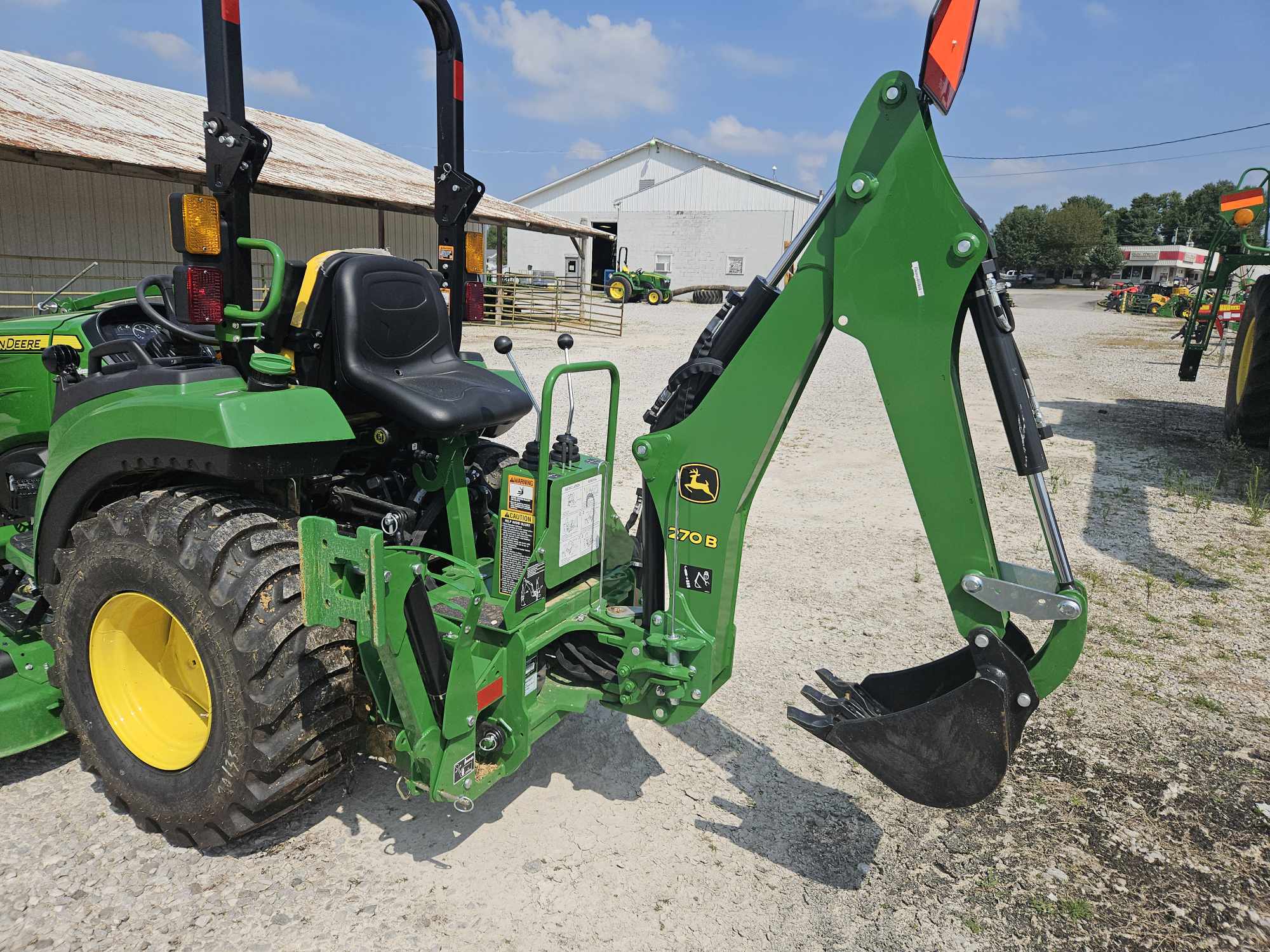 2024 John Deere 2032R Image