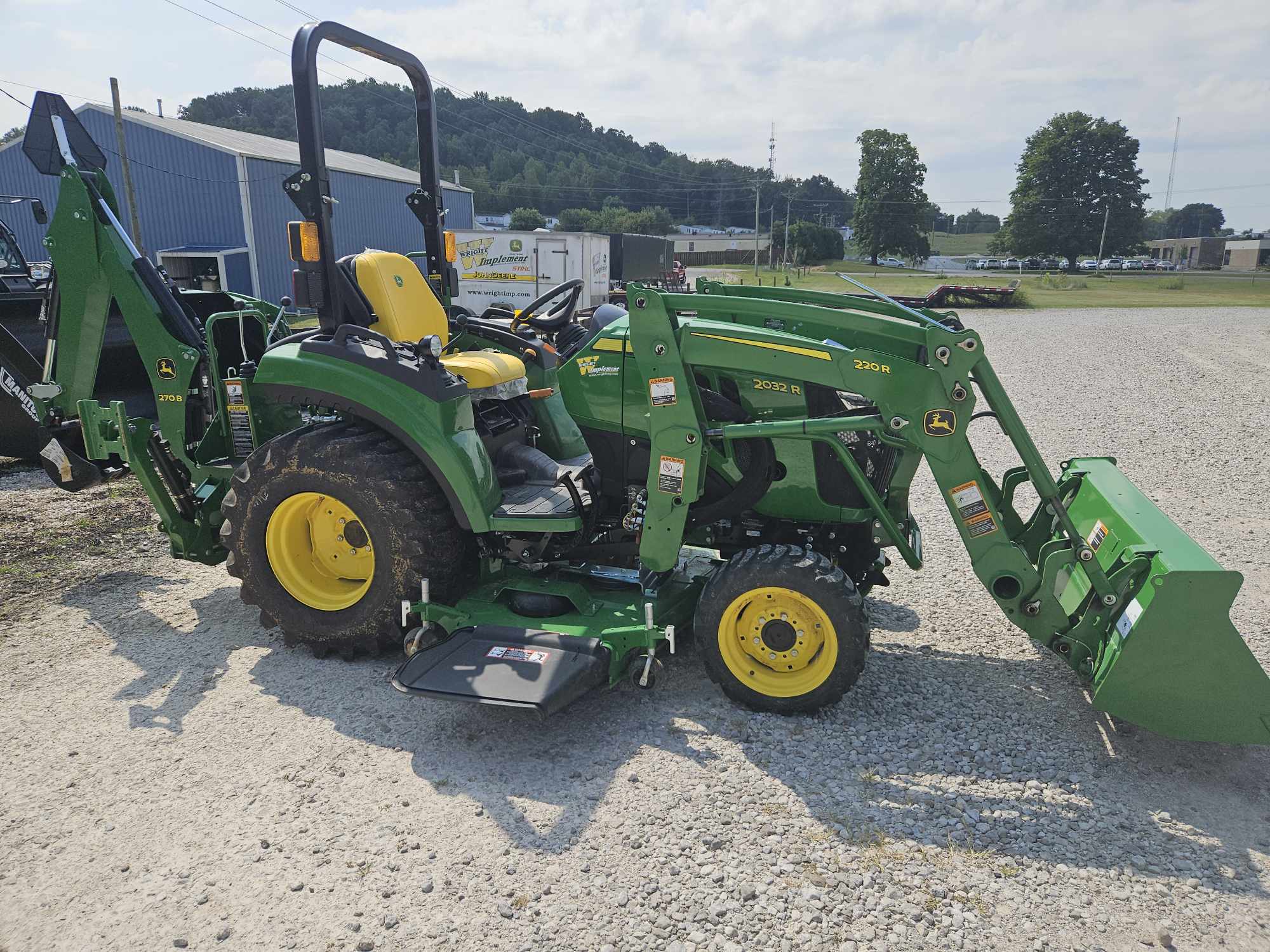 2024 John Deere 2032R Image