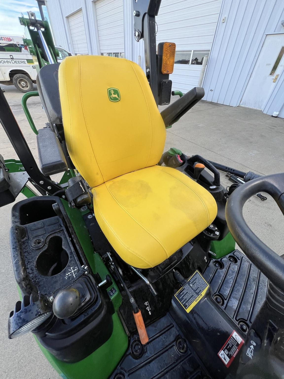 2023 John Deere 1025R