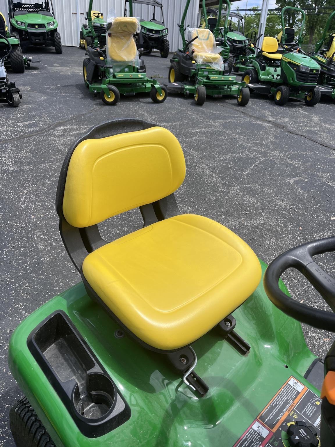 2019 John Deere X370 Image