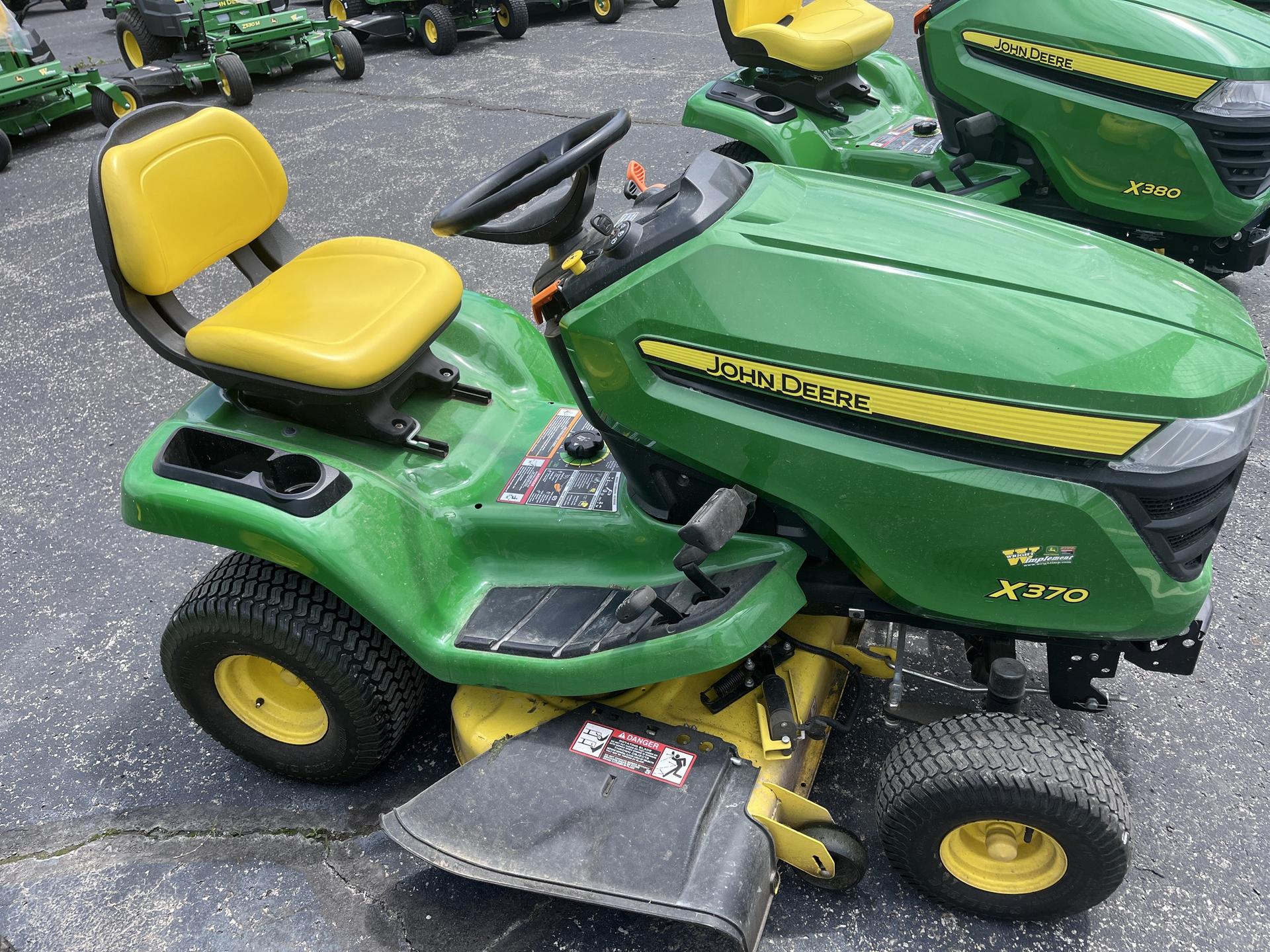 2019 John Deere X370 Image