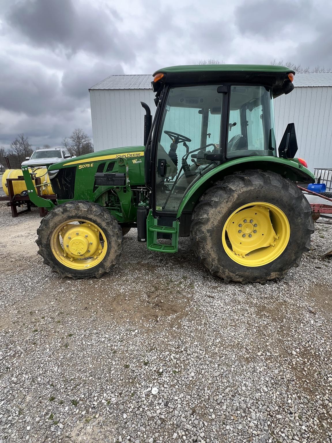 2022 John Deere 5075E