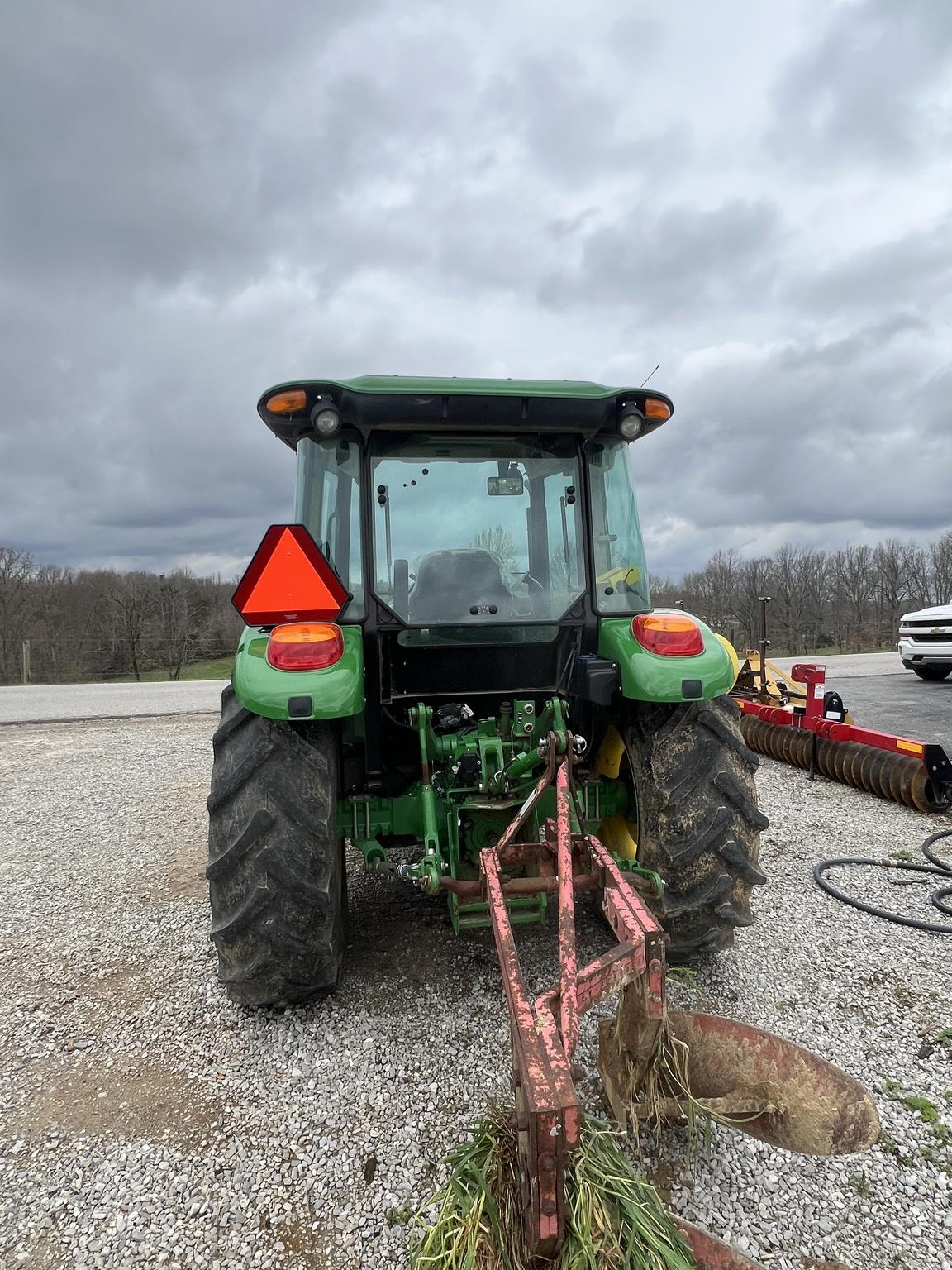 2022 John Deere 5075E