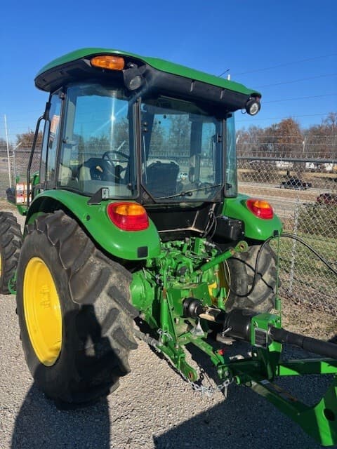 2022 John Deere 5075E