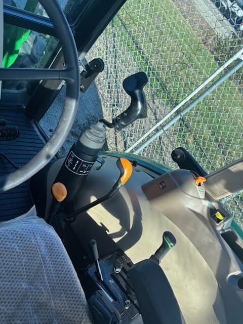 2022 John Deere 5075E Image