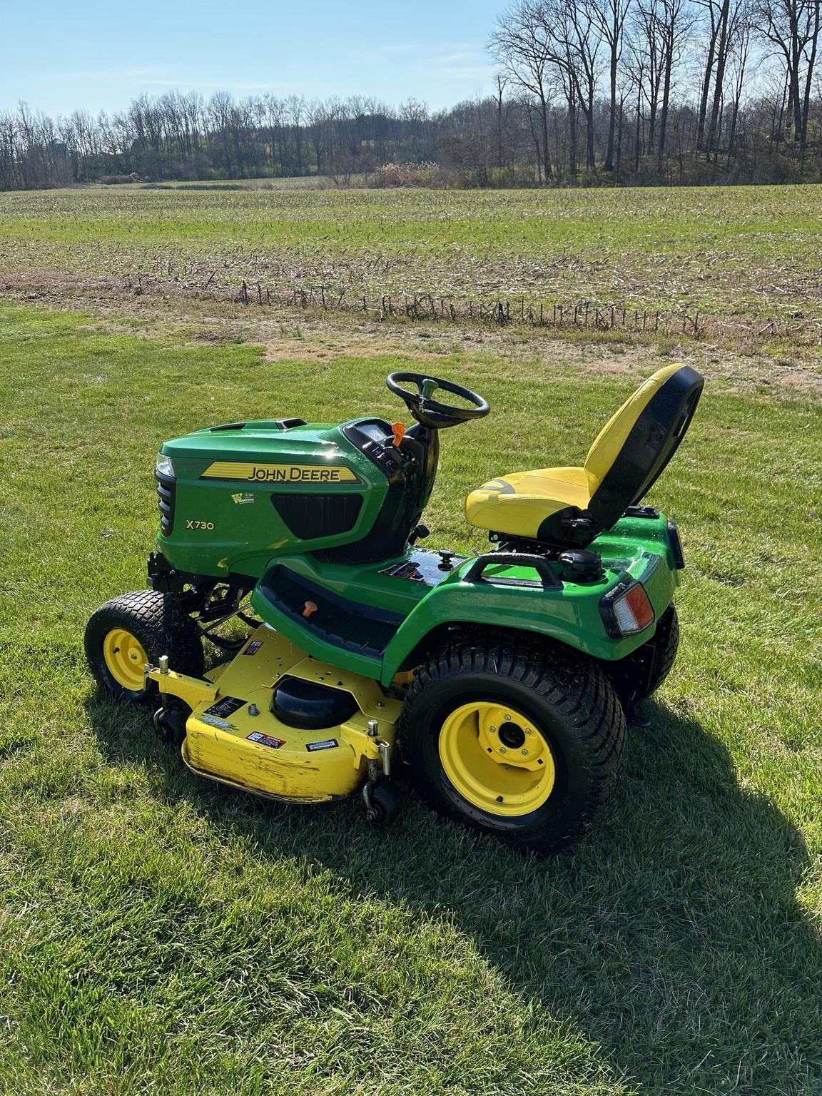 2017 John Deere X730